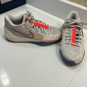 Brand new women’s Sabrina Nike 6.5